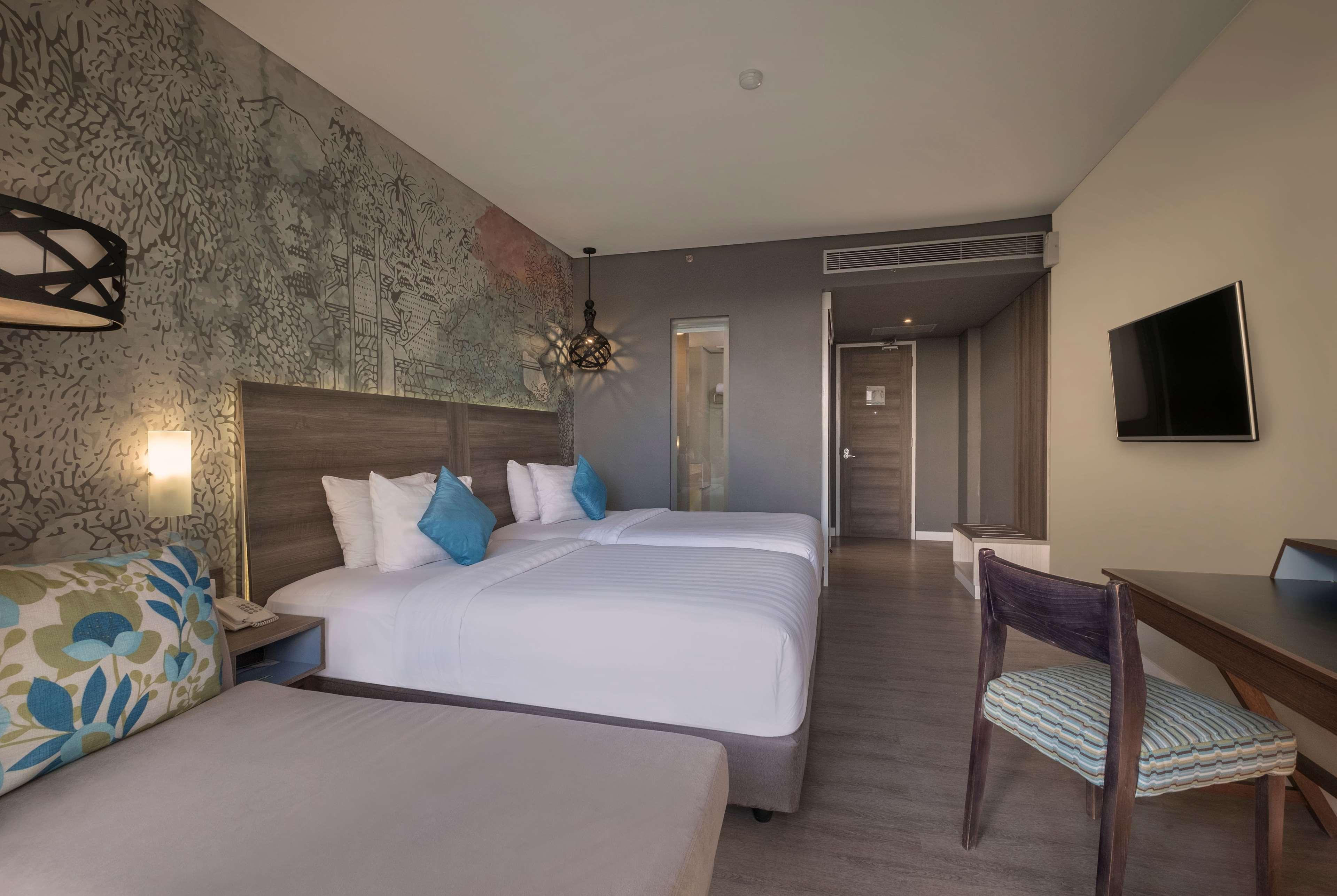 Wyndham Garden Kuta Beach Bali Exterior photo