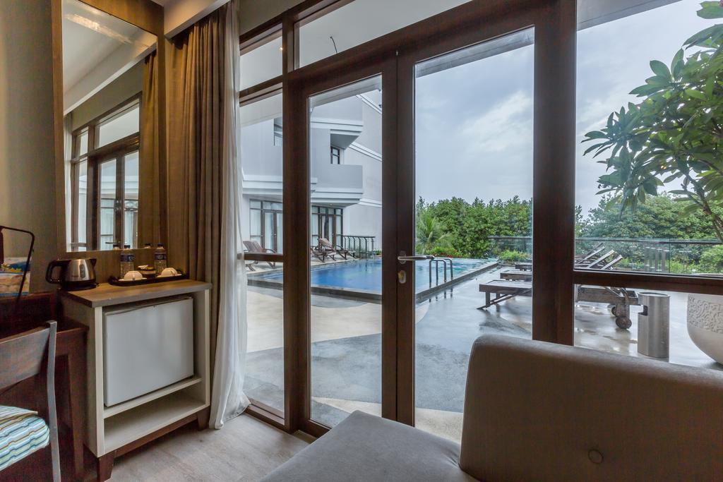 Wyndham Garden Kuta Beach Bali Exterior photo