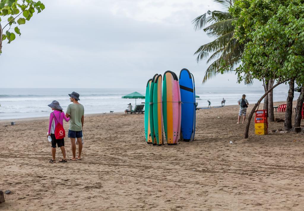 Wyndham Garden Kuta Beach Bali Exterior photo