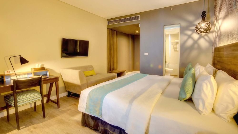 Wyndham Garden Kuta Beach Bali Exterior photo