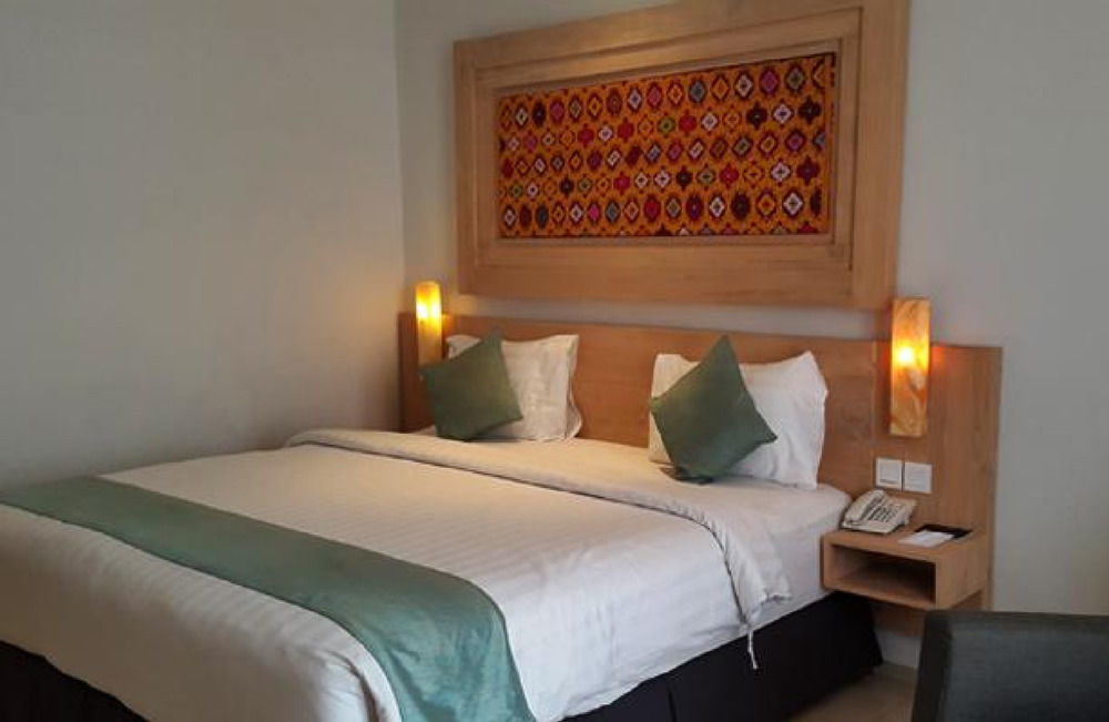 Wyndham Garden Kuta Beach Bali Exterior photo